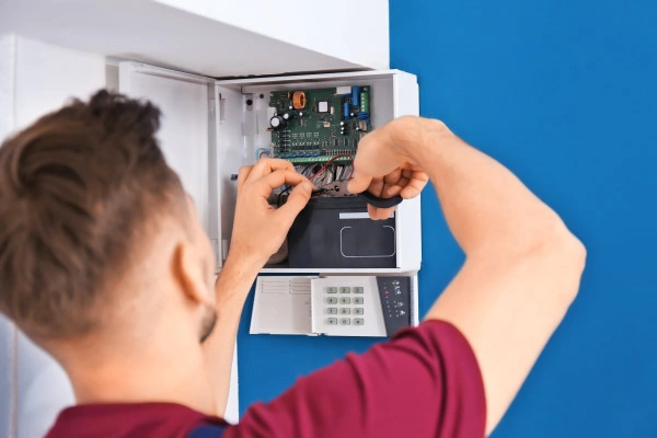 Maintenance dépannage alarme Antibes